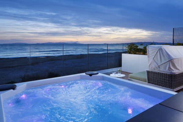 Jacuzzi - Two Bedroom Suite sea view with terrace and Jacuzzi